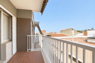 Flat in Centrevila. Espectacular piso de 115 m2 útiles junto a la rambla principal d