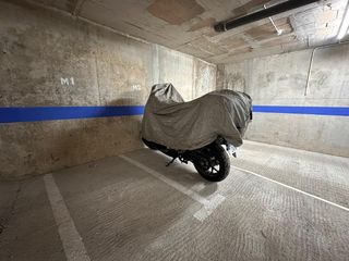 Motorcycle parking in Carrer de Padua