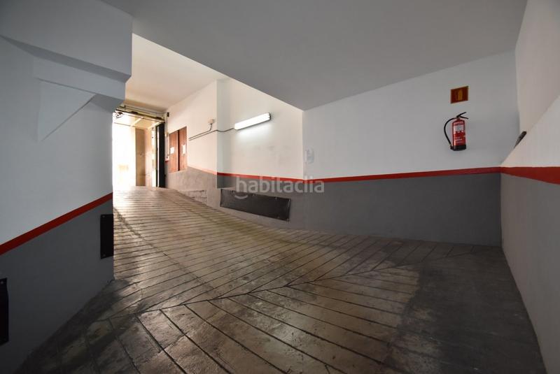 Foto 0ca15663-92df-4036-8f78-9065efb1670f. Parking coche plaça de párquing en venta en Centrevila Vilanova i la Geltrú