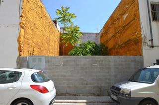 Terreny residencial a Calle badajoz 3. Solar edificable en venta