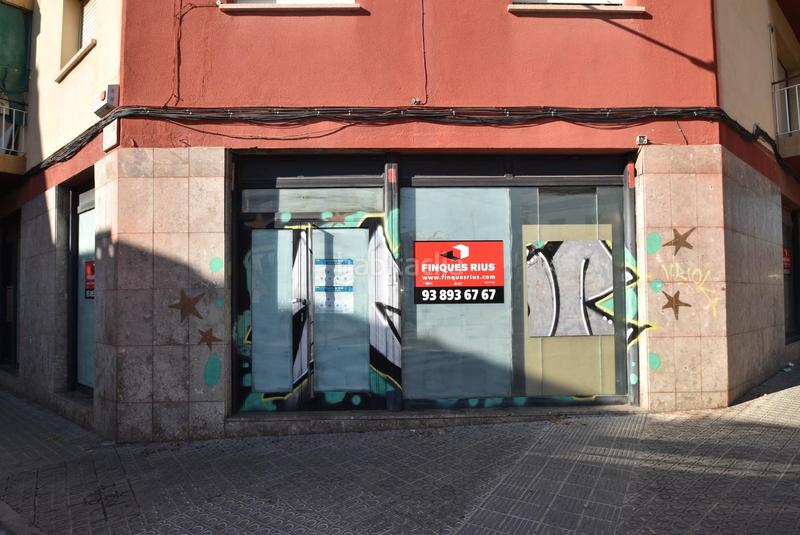 Foto 361b28cc-b65d-4d0f-a71e-5ec43e3efc6d. Lloguer local comercial a calle casernes 34 a Centrevila Vilanova i la Geltrú