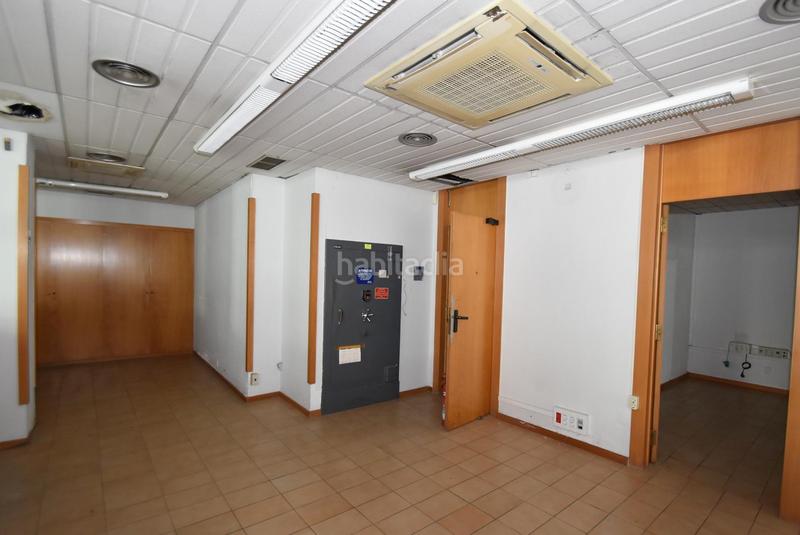 Foto 40fe8db2-d1a8-4d92-8811-8708efb1ae38. Lloguer local comercial a calle casernes 34 a Centrevila Vilanova i la Geltrú