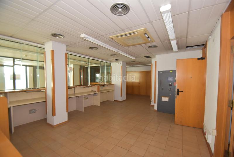 Foto e82628b2-a932-4049-a665-4817cac1e0e8. Rent business premise in calle casernes 34 in Centrevila Vilanova i la Geltrú