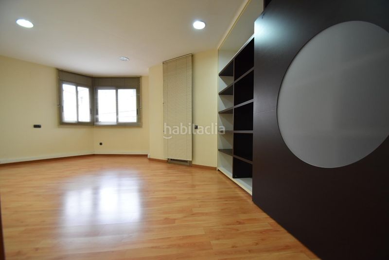 Foto 0d0a6d58-2074-4d9a-b90c-1759b4cf0de0. Miete büro in calle magdalena miro 21 in Centrevila Vilanova i la Geltrú