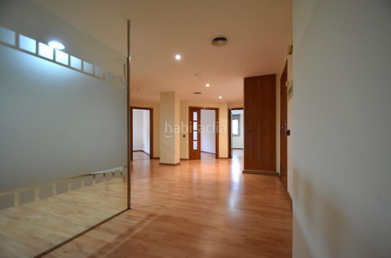 Foto ec3a38b2-3462-46ba-ba19-e8b1ed38e91b. Miete büro in calle magdalena miro 21 in Centrevila Vilanova i la Geltrú