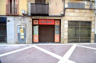 Lloguer Local Comercial a Calle caputxins 40. Tenemos local para su negocio en la mejor zona comercial de vila