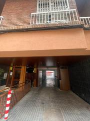 Aparcament cotxe a Dreta de l´Eixample. Parking en gracia