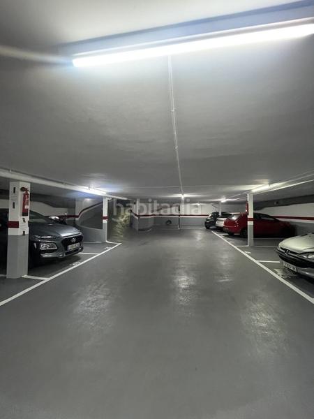 Foto 442b6c4f-2993-40ba-a8f8-b2313c39ab5d. Parking coche garaje en venta en passeig damunt en Barcelona