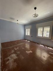 Pis a Can Baró. Piso en planta baja en can baró  barcelona