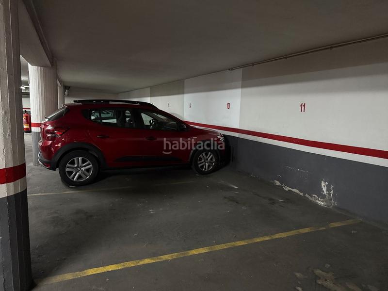 Foto 924fbde3-fa36-4f5d-9fd2-b61bd24f1955. Rent car parking in La Salut Barcelona