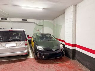 Parking coche en El Camp d´en Grassot i Gràcia Nova. Plaza de parking en venta en ccamelies 28  23.500