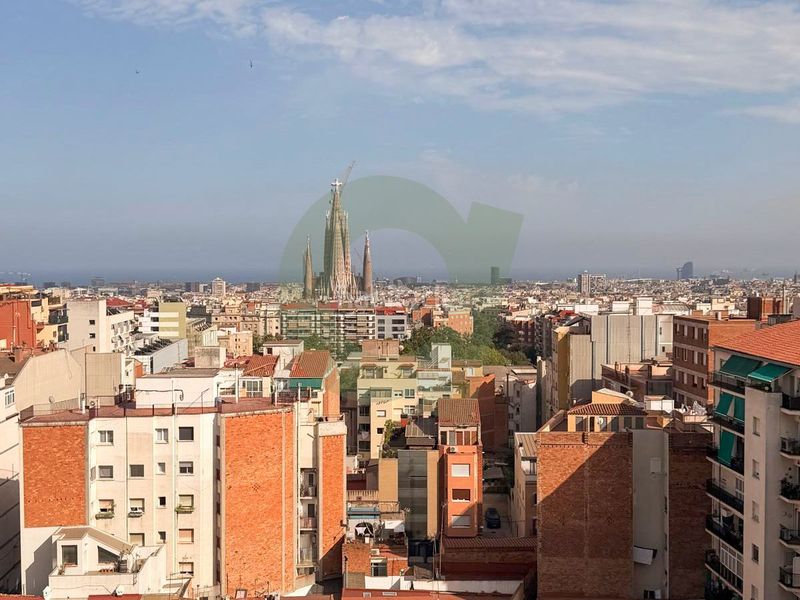 Foto ce992931-2857-4c5d-bb69-8bc9678930cb. Àtic amb calefacció a Baix Guinardó Barcelona