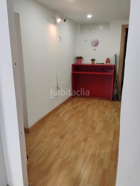 Foto ad8afcc3-b4a0-4c82-adee-a47cfbfce78f. Lloguer local comercial a plaza reyes católicos 3 a Fuengirola