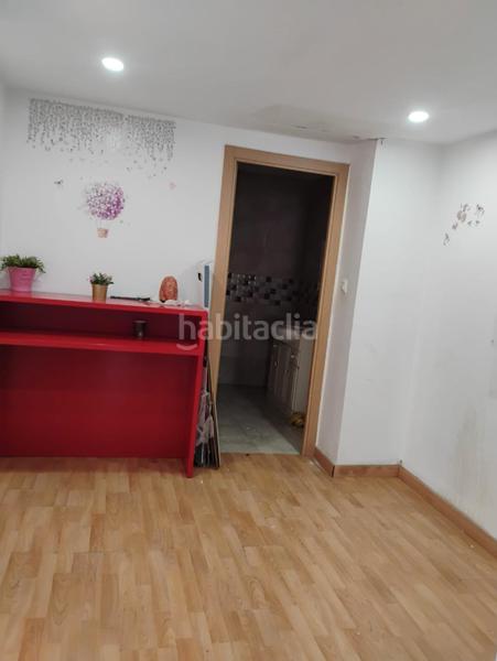 Foto b7e26ef4-2864-4ff7-98a6-cd80df955fe8. Lloguer local comercial a plaza reyes católicos 3 a Fuengirola