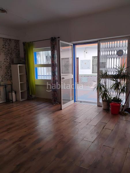 Foto 33da01b0-735b-4823-8b9c-7e477100c5d7. Location local commercial dans plaza reyes católicos 3 dans Fuengirola