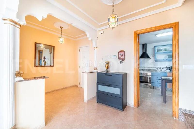 Foto 4b89e87c-6567-4e72-aecb-4f10b5a501cf. Casa en calle topacio 30 exelente chalet benalmadena con vistas al mar en Benalmádena