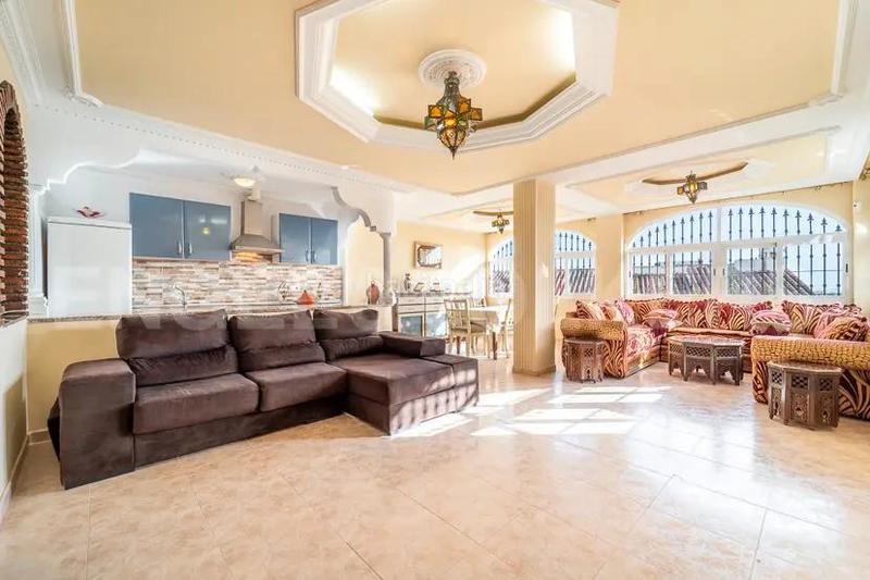 Foto 4e5669e3-760f-4e56-ac55-2de077a97bb2. Casa en calle topacio 30 exelente chalet benalmadena con vistas al mar en Benalmádena