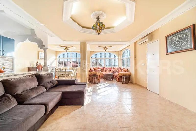 Foto 7d814ff3-d673-45d5-9573-a5846ff11673. Casa en calle topacio 30 exelente chalet benalmadena con vistas al mar en Benalmádena