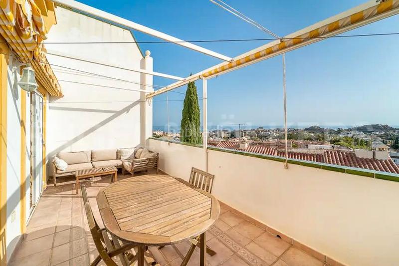 Foto 894a925f-d70e-4e94-bf0a-5ee2b2d88e58. Casa en calle topacio 30 exelente chalet benalmadena con vistas al mar en Benalmádena