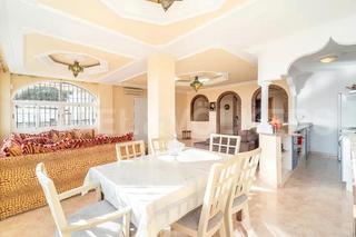 Casa a Calle topacio 30. Exelente chalet benalmadena con vistas al mar