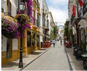 Edificio en Casco Antiguo. Edificio hotelero en venta en plaza de los naranjos
