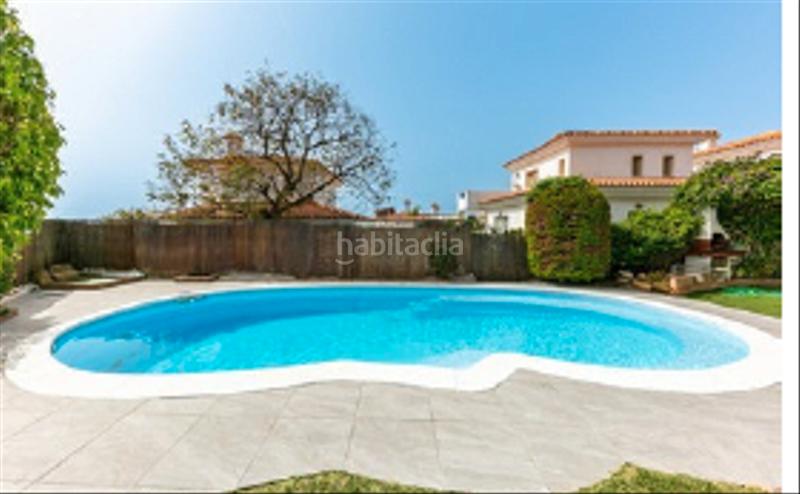 Foto f879bcaf-e3c2-41f3-8ce7-5c88b2daef1c. House with parking pool in El Higuerón Fuengirola