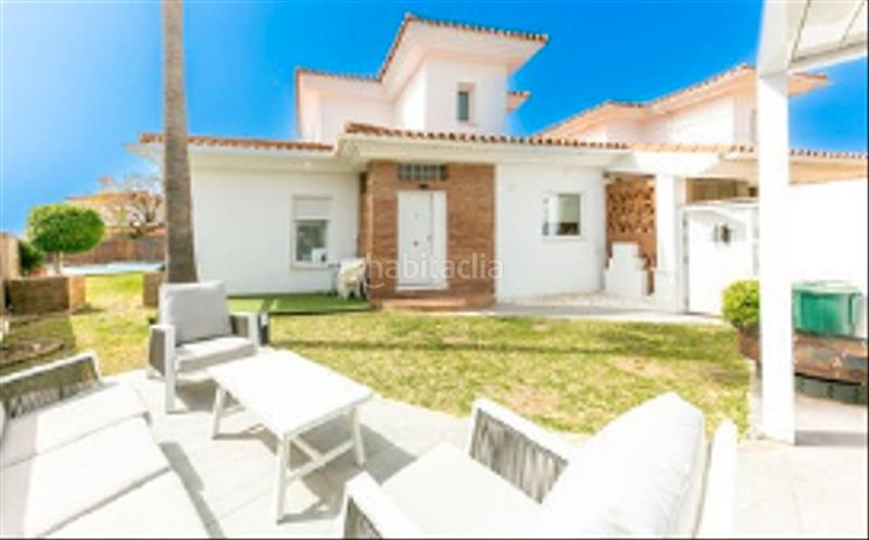 Foto fe90081c-12b5-404f-be01-0c2e56b22a5a. House with parking pool in El Higuerón Fuengirola