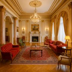 Chalet à El Pardo. Palacete histórico de banco