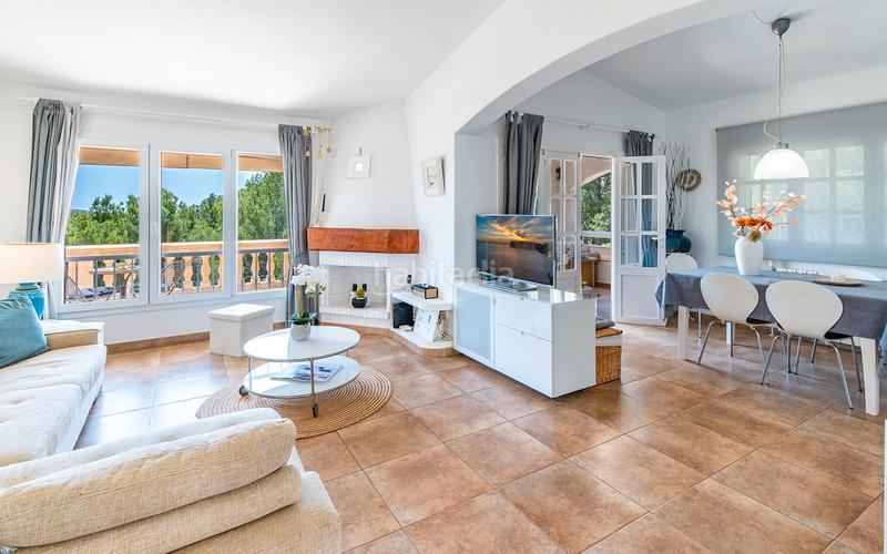 Foto 21163ae1-da44-4a1c-ae59-1b72d87e9854. Maison dans Costa de la Calma Calvià