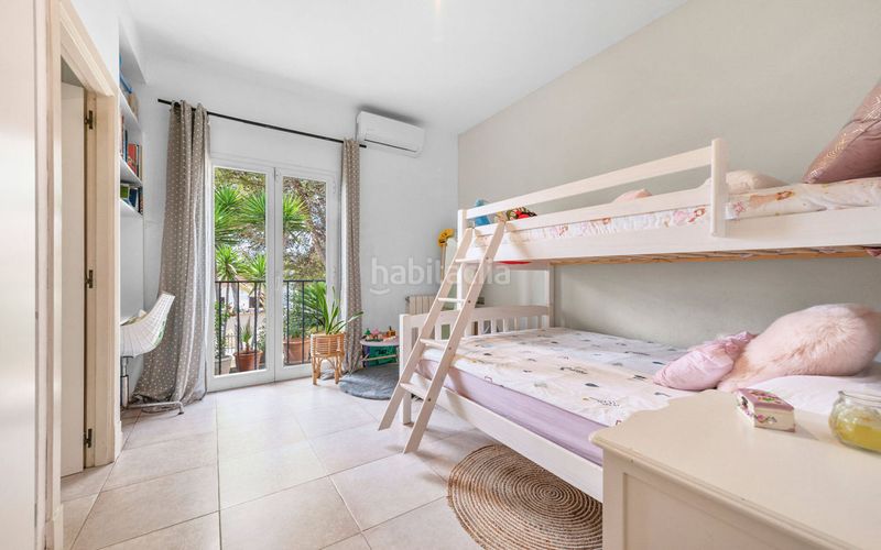 Foto 0d8f2e47-bdbd-4ee9-8535-be16a57be278. Masía chalet familiar de una sola planta con zona exterior bien cuidada en santa ponsa en Calvià