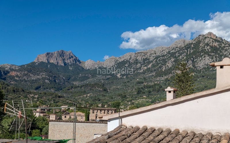 Foto 4e0e7ab1-6c27-4323-805a-9876f0e72e00. Casa  señorial con jardín y garaje en Sóller