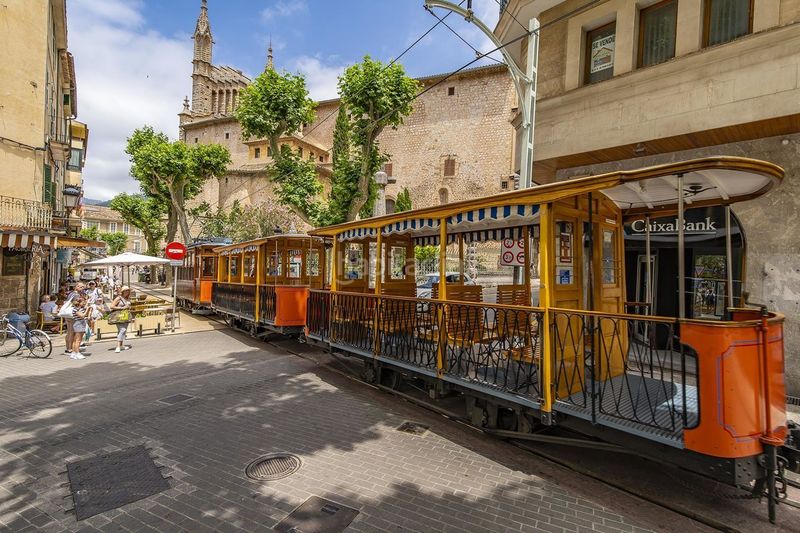 Foto 81075f84-c40f-4e0e-9c2a-1033a4bf7875. Casa amb calefacció piscina a Sóller