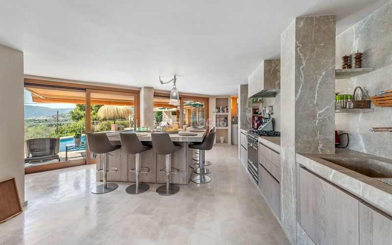 Foto 6f938afb-401e-4ba5-9bbc-b70c42ccb020. Masia amb calefacció aparcament piscina a Pollença poble Pollença