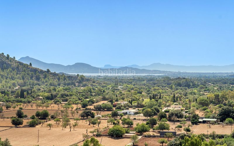 Foto a54de5e9-10fe-480d-bfee-4998a31b0792. Masia amb calefacció aparcament piscina a Pollença poble Pollença