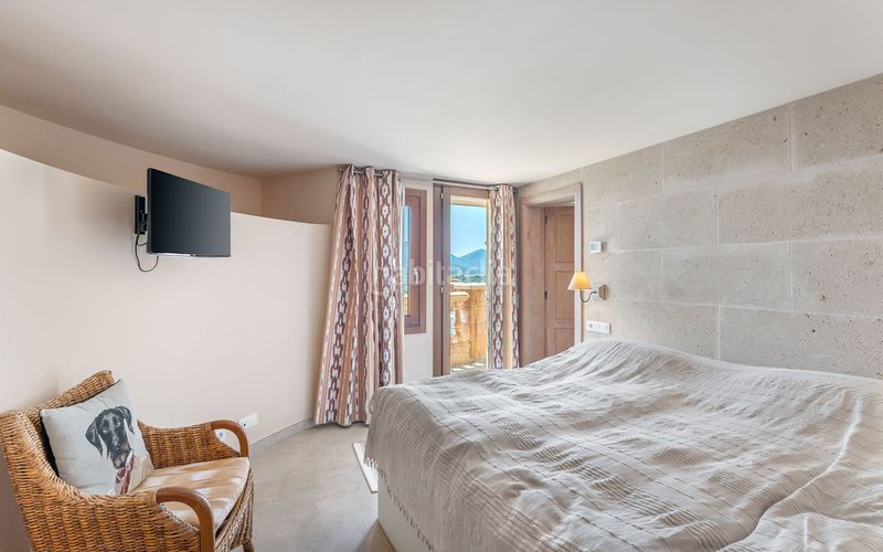 Foto f6b450be-235d-405a-9b44-a71c0c469e39. Masia amb calefacció aparcament piscina a Pollença poble Pollença