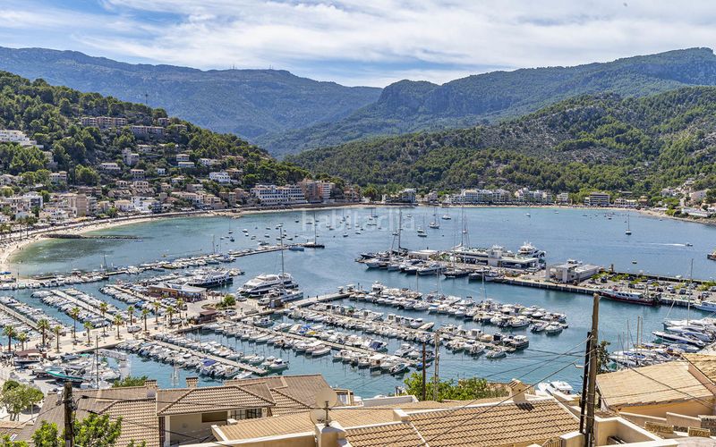 Foto ee80f0eb-2356-4610-bec9-c18631a3f862. Casa amb calefacció aparcament a Sóller