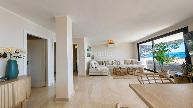 Foto a28899c1-6c40-42d2-aa61-8133deea8aed. Àtic amb aparcament piscina a Cala Vinyes Calvià