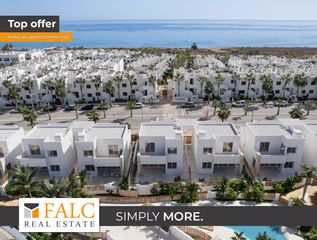 Casa a San Juan de los Terreros. Vivir de lujo en la costa de almería donde el diseño moderno se