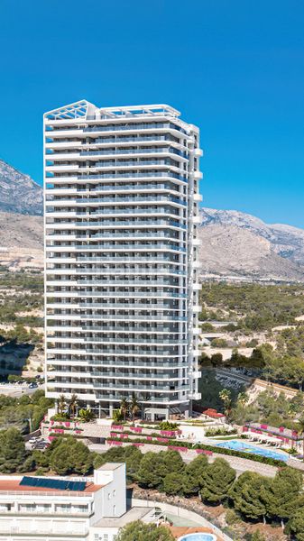Foto 0f6101ec-5fbb-4ce0-9ade-d0339bf7021f. Edificio in Via Parque Benidorm