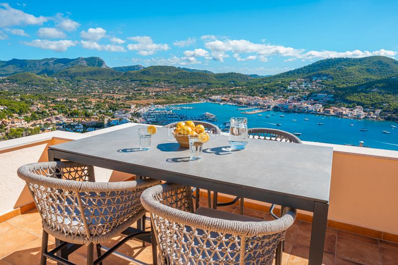 Foto 4c391287-6f4b-4465-8572-514d4a574733. Attique avec piscine dans port d´Andratx Andratx