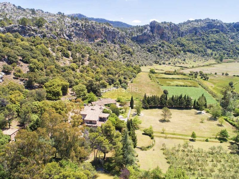 Foto 3d4fb5aa-5507-40c1-b215-bebffbf8d68b. Edifici a Escorca