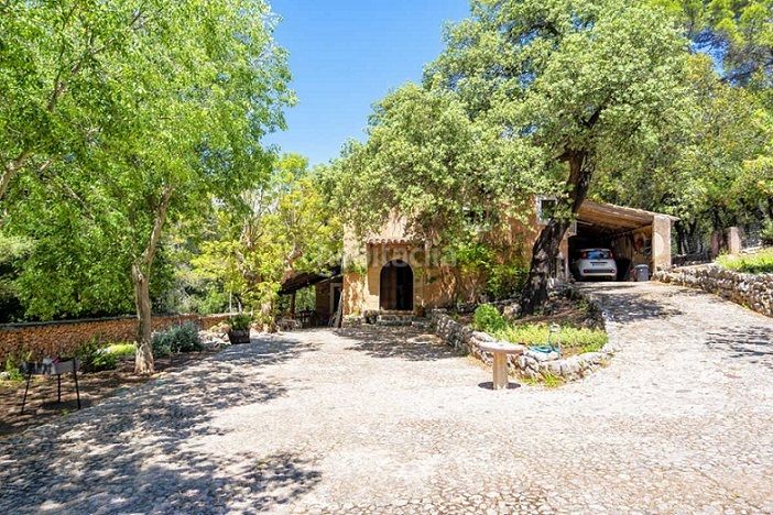 Foto 7a76fec4-8733-4e94-a8bc-a659ccc32d83. Edifici a Escorca