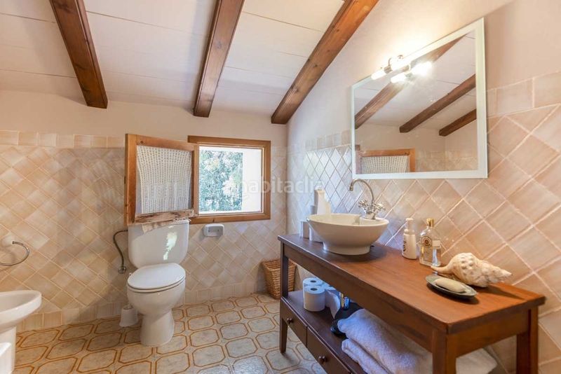 Foto b762c6f0-3490-4680-b950-dbac5b0e42b8. Edifici a Escorca