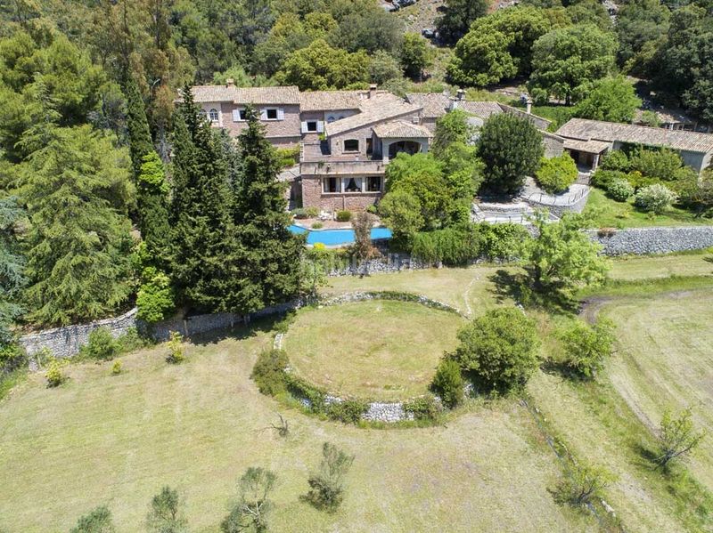 Foto eb262720-7681-4e3e-8874-54062cead5a4. Edifici a Escorca