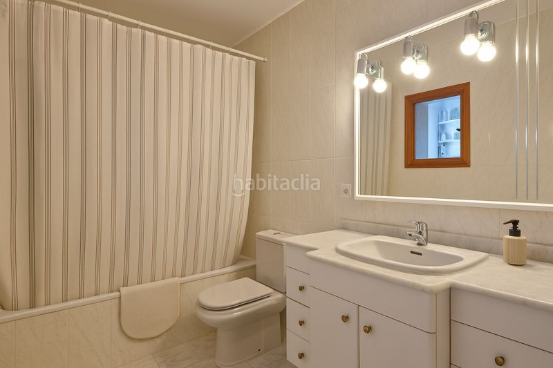 Foto 8385727f-9154-4bd9-b3a9-d8e81d58bed8. Edificio in Cala Millor Son Servera