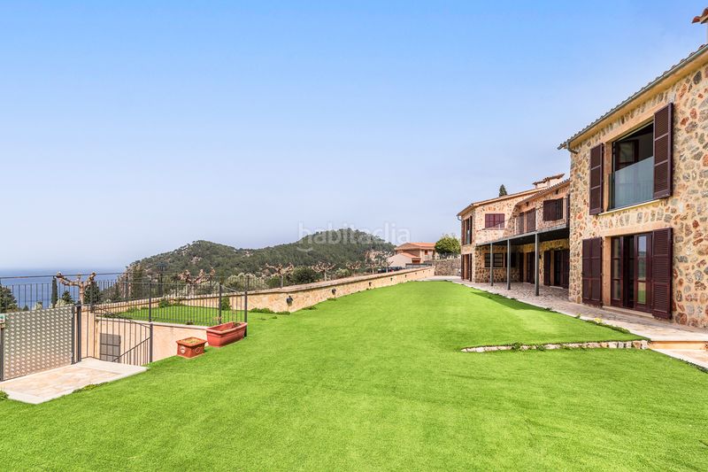 Foto 2506f639-652d-4e15-805b-e7bf242ced64. Masia amb aparcament piscina a Estellencs