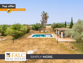 Bauernhof in Santa María del Camí. Prestigioso complejo de fincas con 11 habitaciones y picadero en