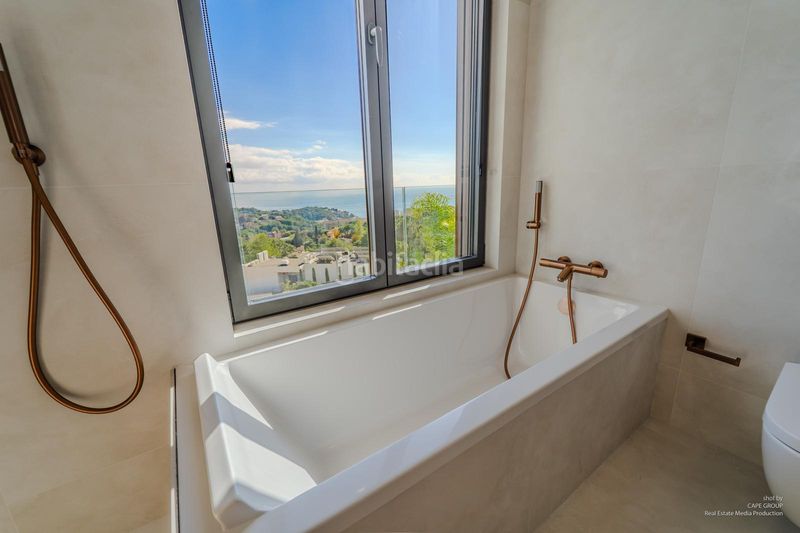 Foto 082b8767-3f5a-4c7b-8282-e9c1ff329c80. Casa amb aparcament piscina a Roca Grossa Lloret de Mar