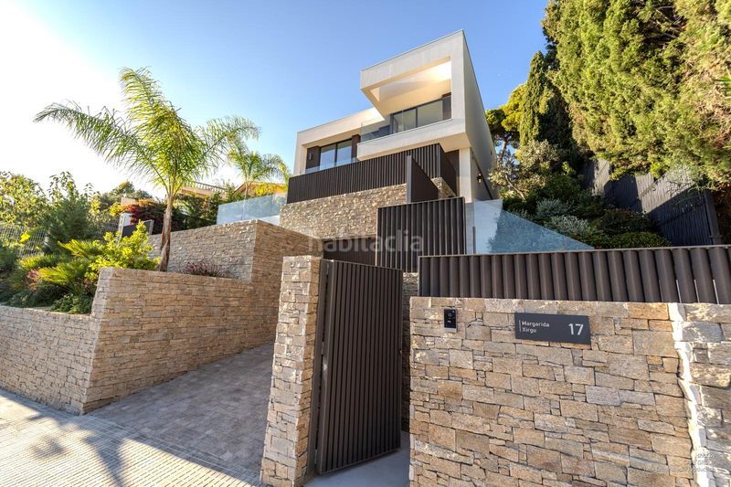 Foto 71c34bbd-be90-4fd2-844b-32b8e74d8692. Casa amb aparcament piscina a Roca Grossa Lloret de Mar