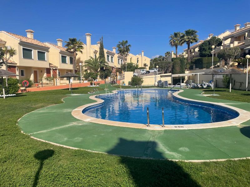 Foto e3f2fb8f-3937-4a2e-841e-d4f076586ad9. Casa adossada amb calefacció piscina a Lomas de Campoamor - Las Ramblas Orihuela